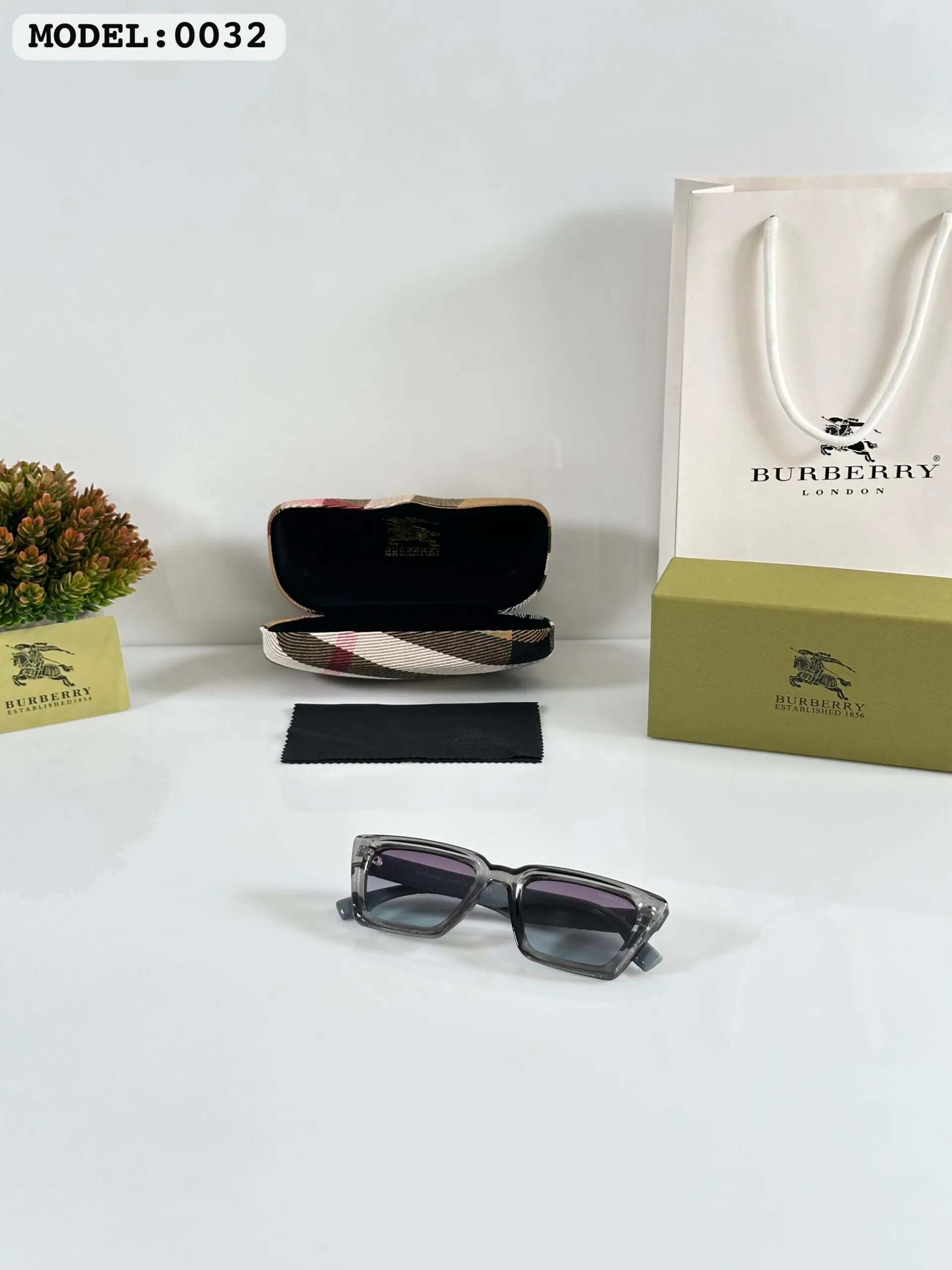 Burberry Wmns 0032 Grey Blue Shades (2)