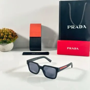Matte Black Sunglasses – Sleek UV Protection 8720