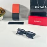 Matte Black Sunglasses – Sleek UV Protection 8720 (3)