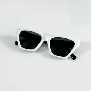 Chic White Black Women’s Sunglasses – Model 8993