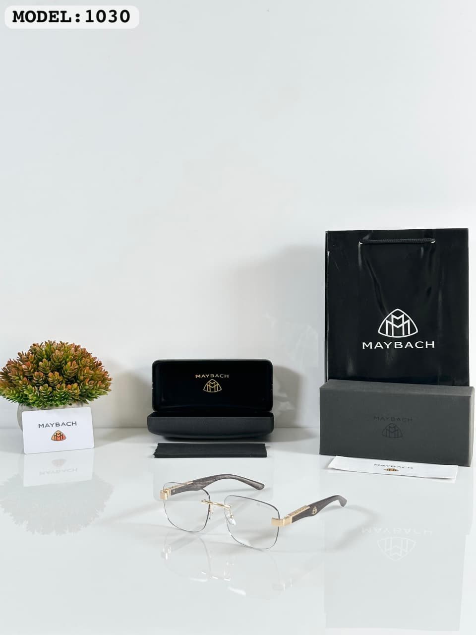 Men's Gold Day-Night Adaptive Colour Changing Sunglasses Men's Gold Day-Night Adaptive Colour Changing Sunglasses