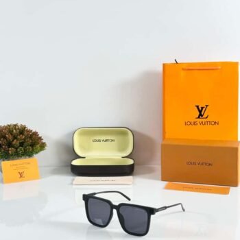 Matte Black Square Frame Sunglasses – Luxury Edition