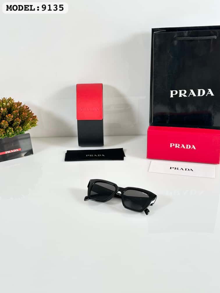 Women’s Black Premium Fashion Sunglasses (2) Women’s Black Premium Fashion Sunglasses