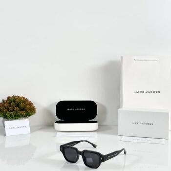 Premium Oval Sunglasses – Boys' Black Edition