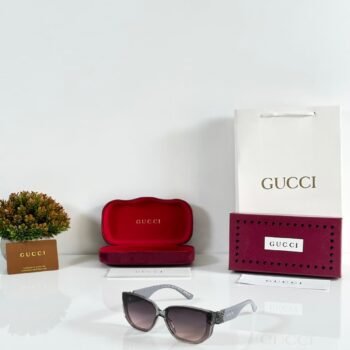 Premium Oversized Butterfly Sunglasses – Women's Grey Pink Edition