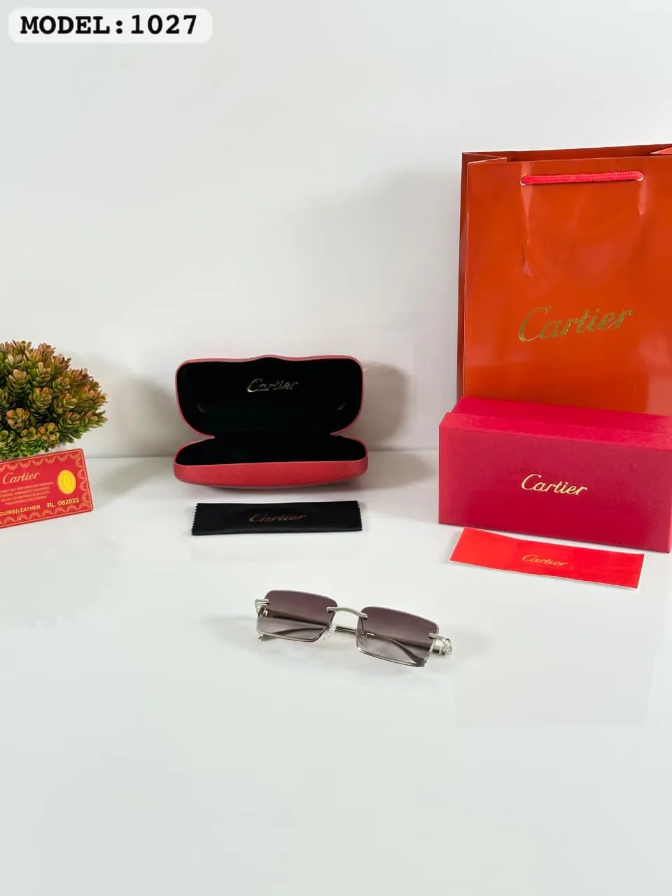 Premium Silver Pilot Sunglasses (1) Premium Silver Pilot Sunglasses – Men's Green Shaded Edition