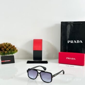 Black Blue Gradient Sunglasses – Bold Contrast Style