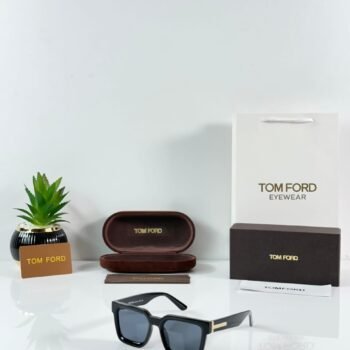Urban Eclipse Square Sunglasses – Premium Black Lifestyle Eyewear