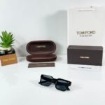 Urban Eclipse Square Sunglasses – Premium Black Lifestyle Eyewear (3)