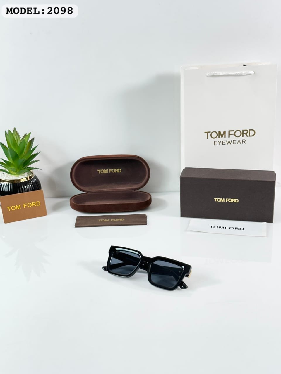 Urban Eclipse Square Sunglasses – Premium Black Lifestyle Eyewear (2) Urban Eclipse Square Sunglasses – Premium Black Lifestyle Eyewear