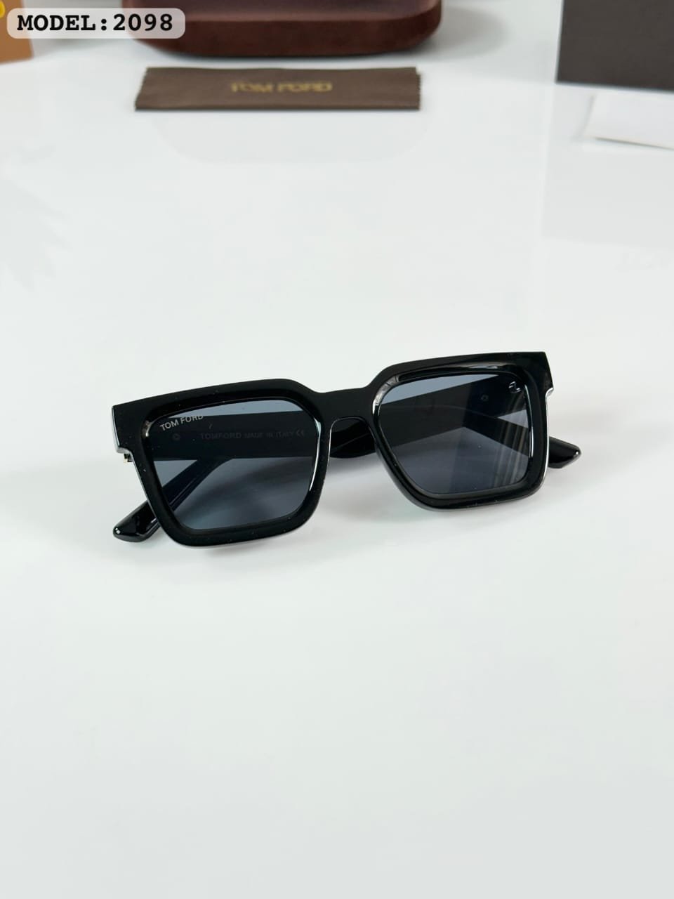 Urban Eclipse Square Sunglasses – Premium Black Lifestyle Eyewear (3) Urban Eclipse Square Sunglasses – Premium Black Lifestyle Eyewear