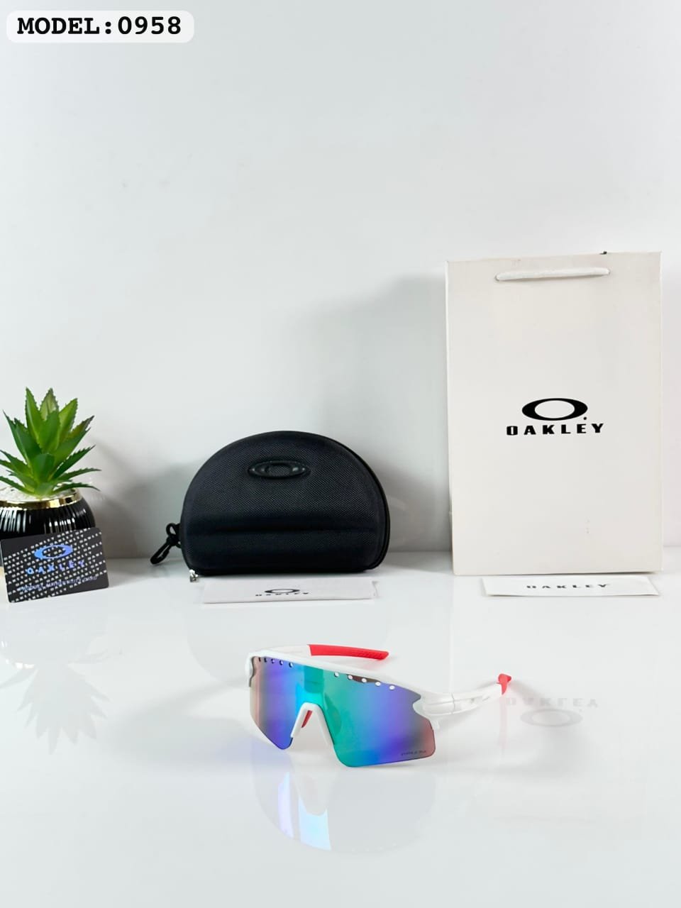 White Aqua Performance Sunglasses – Fresh Outdoor Vision (2) White Aqua Performance Sunglasses – Fresh Outdoor Vision